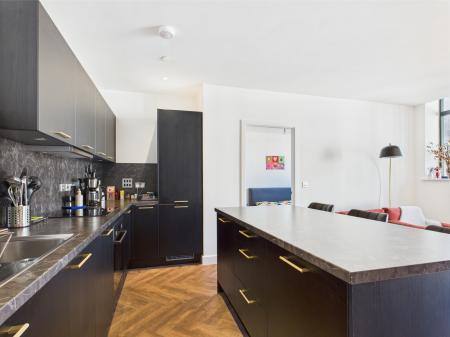 3 bedroom Apartment for sale in Gooch Street North, City Centre, Birmingham, B5