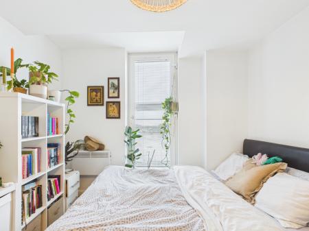 2 bedroom Flat for sale in Latitude Development, City Centre, Birmingham, B5