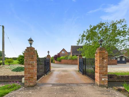 5 bedroom Detached house for sale in Peddimore Hall Farm, Sutton Codfield, B76