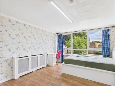 5 bedroom Terraced House for sale in Sherborne Grove, Birmingham, B1