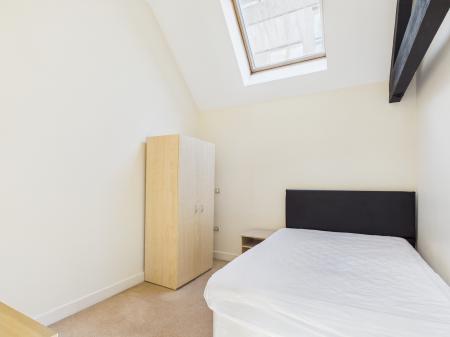 3 bedroom Flat to let in Commercial Street, City Centre, Birmingham, B1
