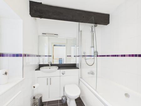 3 bedroom Flat to let in Commercial Street, City Centre, Birmingham, B1