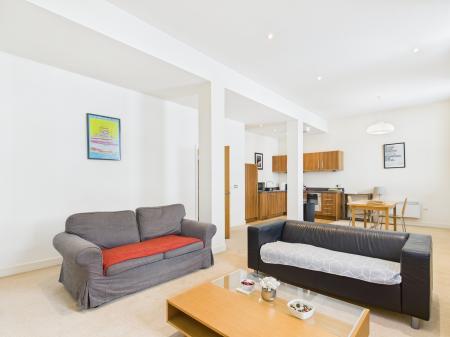 3 bedroom Flat to let in Commercial Street, City Centre, Birmingham, B1