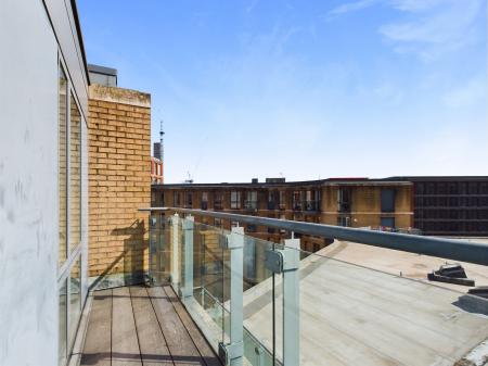 2 bedroom Flat to let in Essex Street, City Centre, Birmingham, B5