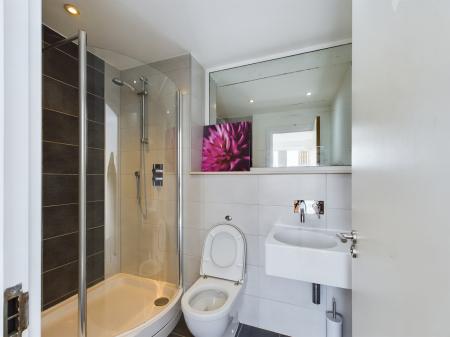 2 bedroom Flat to let in Essex Street, City Centre, Birmingham, B5