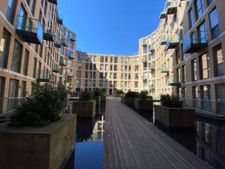 2 bedroom Flat to let in Essex Street, City Centre, Birmingham, B5