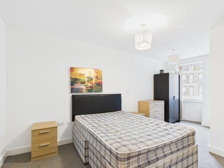 2 bedroom Flat to let in i-Land Development, City Centre, Birmingham, B5