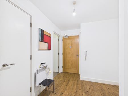 2 bedroom Flat to let in i-Land Development, City Centre, Birmingham, B5