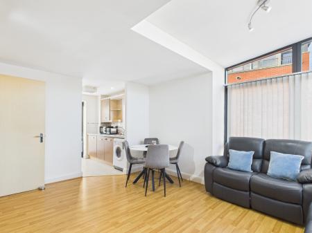 2 bedroom Flat for sale in Rickman Drive, Birmingham, B15