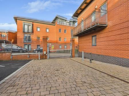 2 bedroom Flat for sale in Rickman Drive, Birmingham, B15