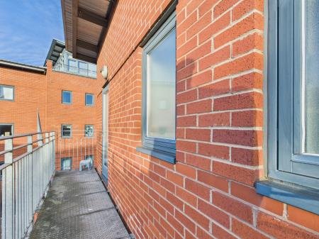 2 bedroom Flat for sale in Rickman Drive, Birmingham, B15