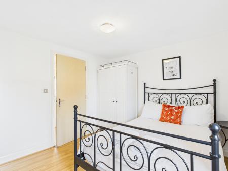 2 bedroom Flat for sale in Rickman Drive, Birmingham, B15