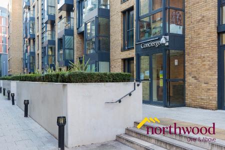 1 bedroom Flat to let in Southside Development, City Centre, Birmingham, B5
