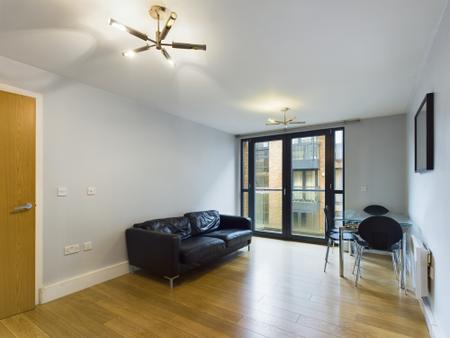 1 bedroom Flat to let in Southside Development, City Centre, Birmingham, B5