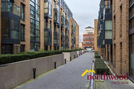 1 bedroom Flat to let in Southside Development, City Centre, Birmingham, B5