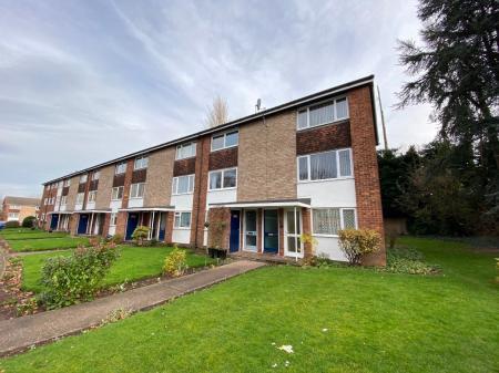 2 bedroom Maisonette to let in Park Close, Erdington, Birmingham, B24