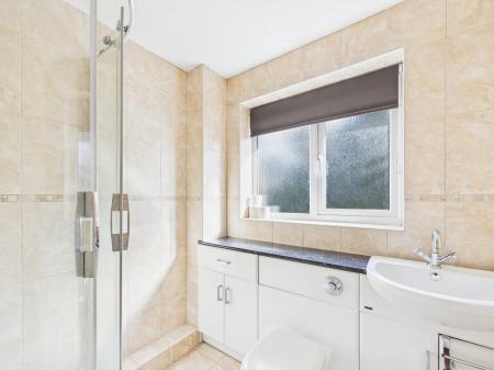 2 bedroom Maisonette to let in Park Close, Erdington, Birmingham, B24