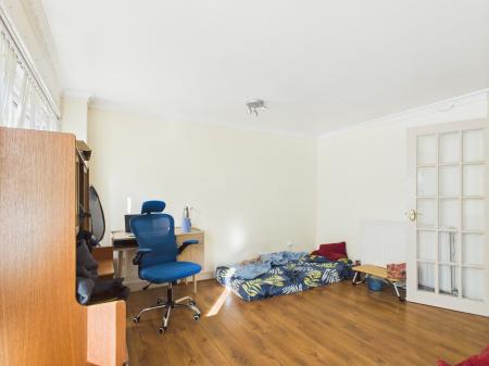 3 bedroom Town house for sale in Moss House Close, City Centre, Birmingham, B15