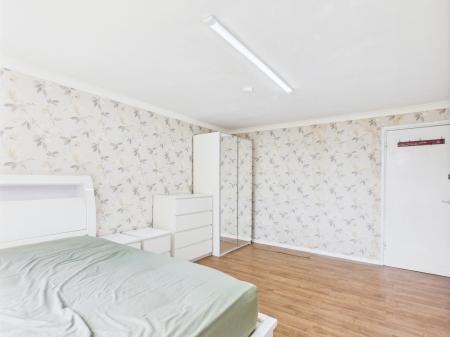 1 bedroom House share to let in Sherborne Grove, City Centre, Birmingham, B1