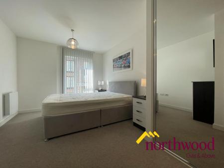1 bedroom Flat to let in Lexington Gardens, Park Central, Edgbaston, Birmingham, B15