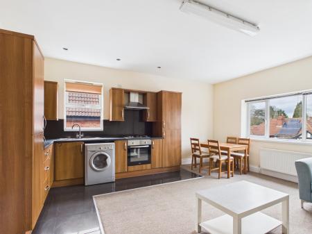 2 bedroom Flat to let in Portland Road, Birmingham, B16