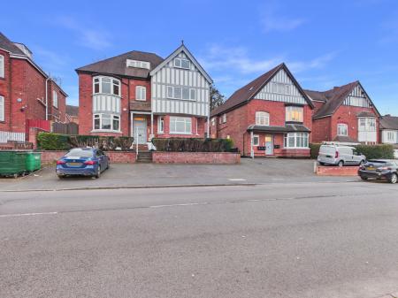 2 bedroom Flat to let in Portland Road, Birmingham, B16