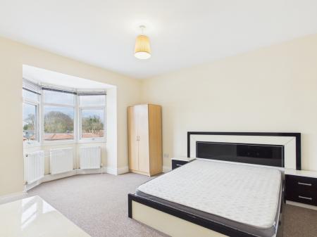 2 bedroom Flat to let in Portland Road, Birmingham, B16