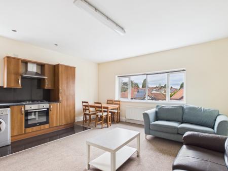 2 bedroom Flat to let in Portland Road, Birmingham, B16