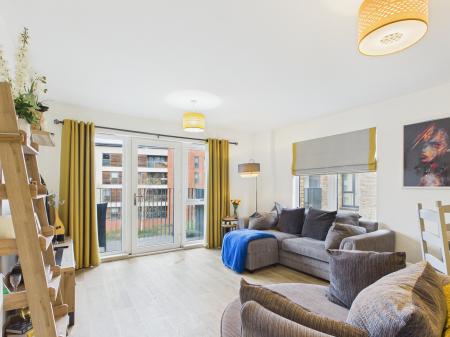 2 bedroom Flat for sale in Hamilton Apartments Spring Street, City Centre, Birmingham, B15