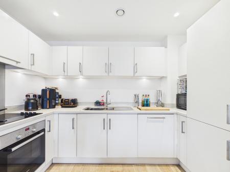 2 bedroom Flat for sale in Hamilton Apartments Spring Street, City Centre, Birmingham, B15