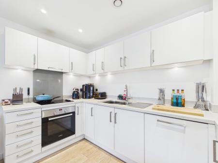 2 bedroom Flat for sale in Hamilton Apartments Spring Street, City Centre, Birmingham, B15