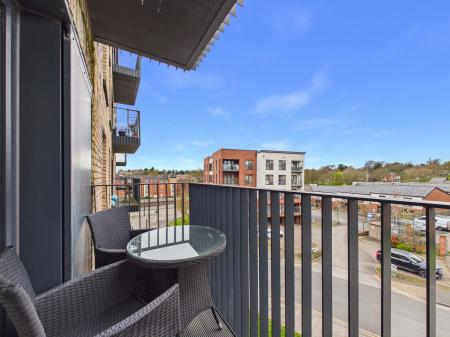 2 bedroom Flat for sale in Hamilton Apartments Spring Street, City Centre, Birmingham, B15