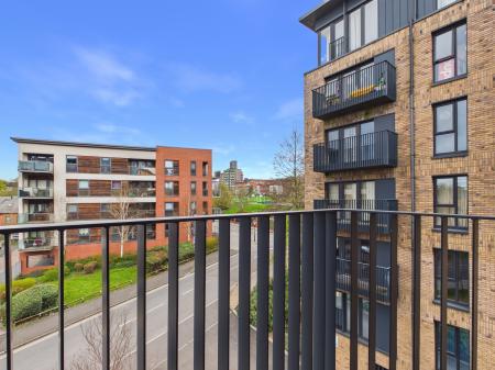 2 bedroom Flat for sale in Hamilton Apartments Spring Street, City Centre, Birmingham, B15