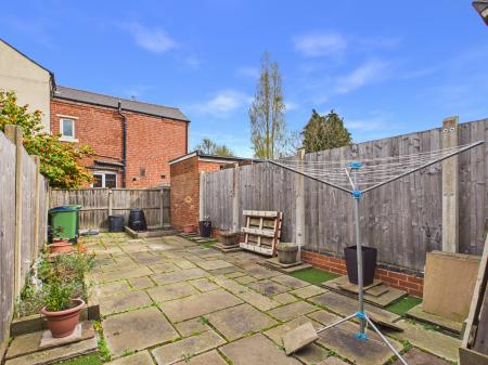 2 bedroom Terraced House to let in St Mary's Road, Smethwick, B67