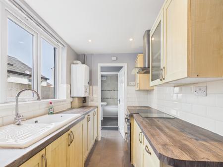 2 bedroom Terraced House to let in St Mary's Road, Smethwick, B67