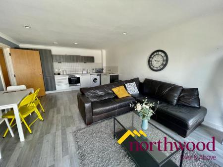 2 bedroom Flat to let in Bow Street, Birmingham, B1