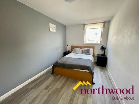2 bedroom Flat to let in Bow Street, Birmingham, B1