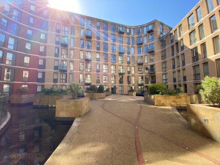 2 bedroom Flat to let in Essex Street, City Centre, Birmingham, B5