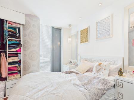 1 bedroom Flat for sale in Beetham Tower, 10 Holloway Circus