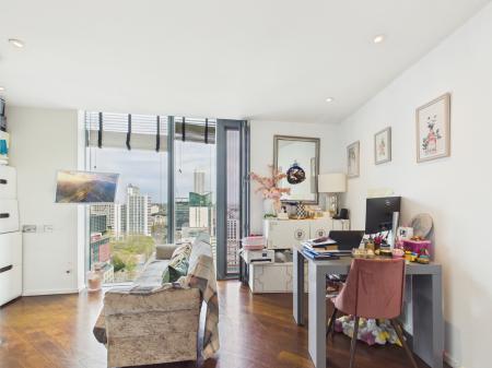 1 bedroom Flat for sale in Beetham Tower, 10 Holloway Circus