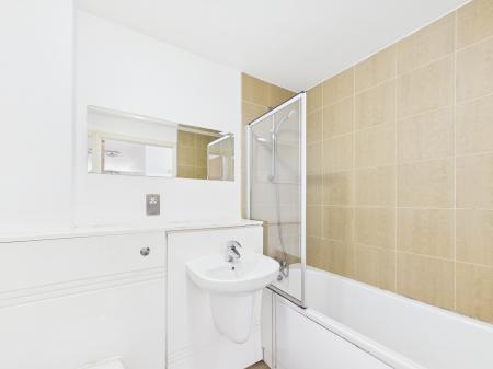 2 bedroom Flat to let in Bromsgrove Street, City Centre, Birmingham, B5