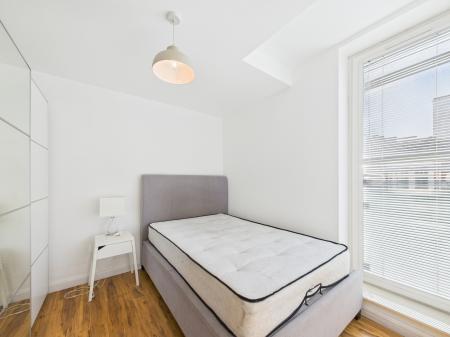 2 bedroom Flat to let in Bromsgrove Street, City Centre, Birmingham, B5