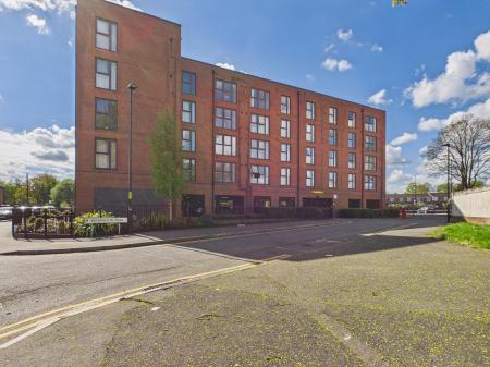 2 bedroom Flat for sale in St Lukes Road, City Centre, Birmingham, B5