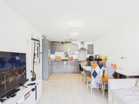 2 bedroom Flat for sale in St Lukes Road, City Centre, Birmingham, B5