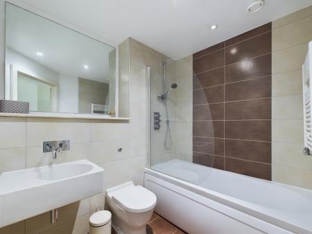 2 bedroom Flat to let in 41 Essex Street, City Centre, Birmingham, B5