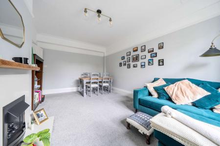 2 bedroom Flat for sale in Pitmaston Court Goodby Road, Birmingham, B13