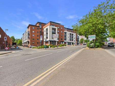 1 bedroom Flat for sale in The Quadrant Summer Hill Street, Birmingham, B1
