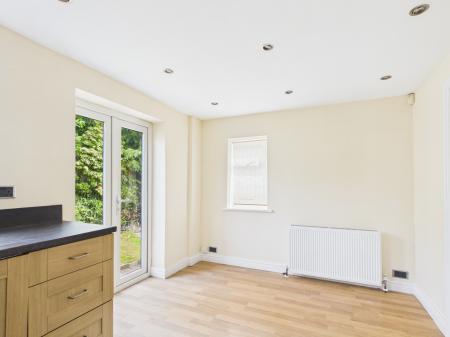 3 bedroom Semi-detached house to let in Denise Drive, Harborne, Birmingham, B17