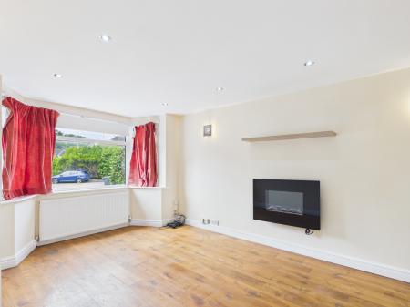3 bedroom Semi-detached house to let in Denise Drive, Harborne, Birmingham, B17