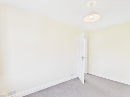 3 bedroom Semi-detached house to let in Denise Drive, Harborne, Birmingham, B17
